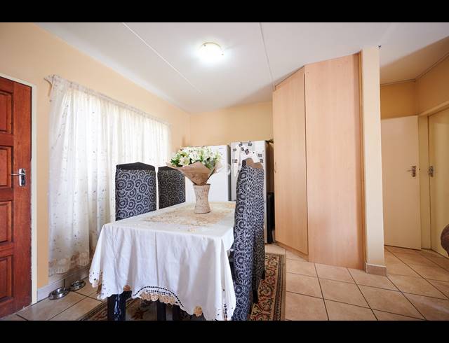 2 BEDROOM TOWNHOUSE FOR SALE IN NOORDWYK